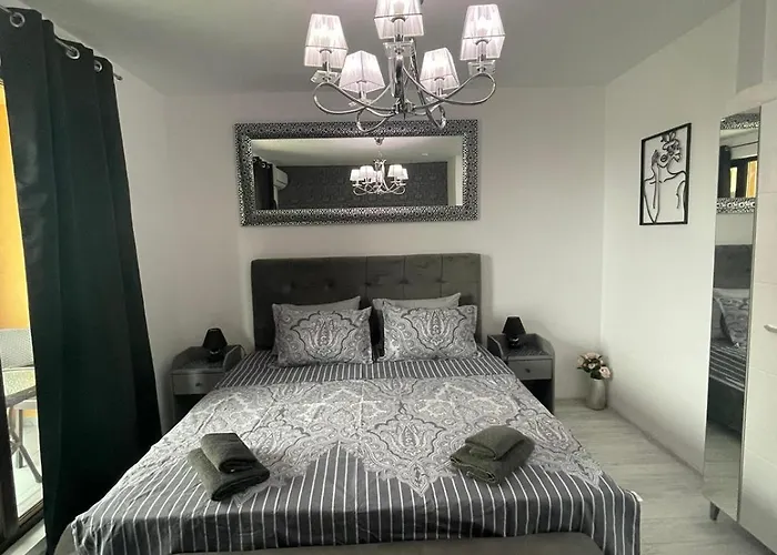 Апартамент K.k Elenite Astoria 5